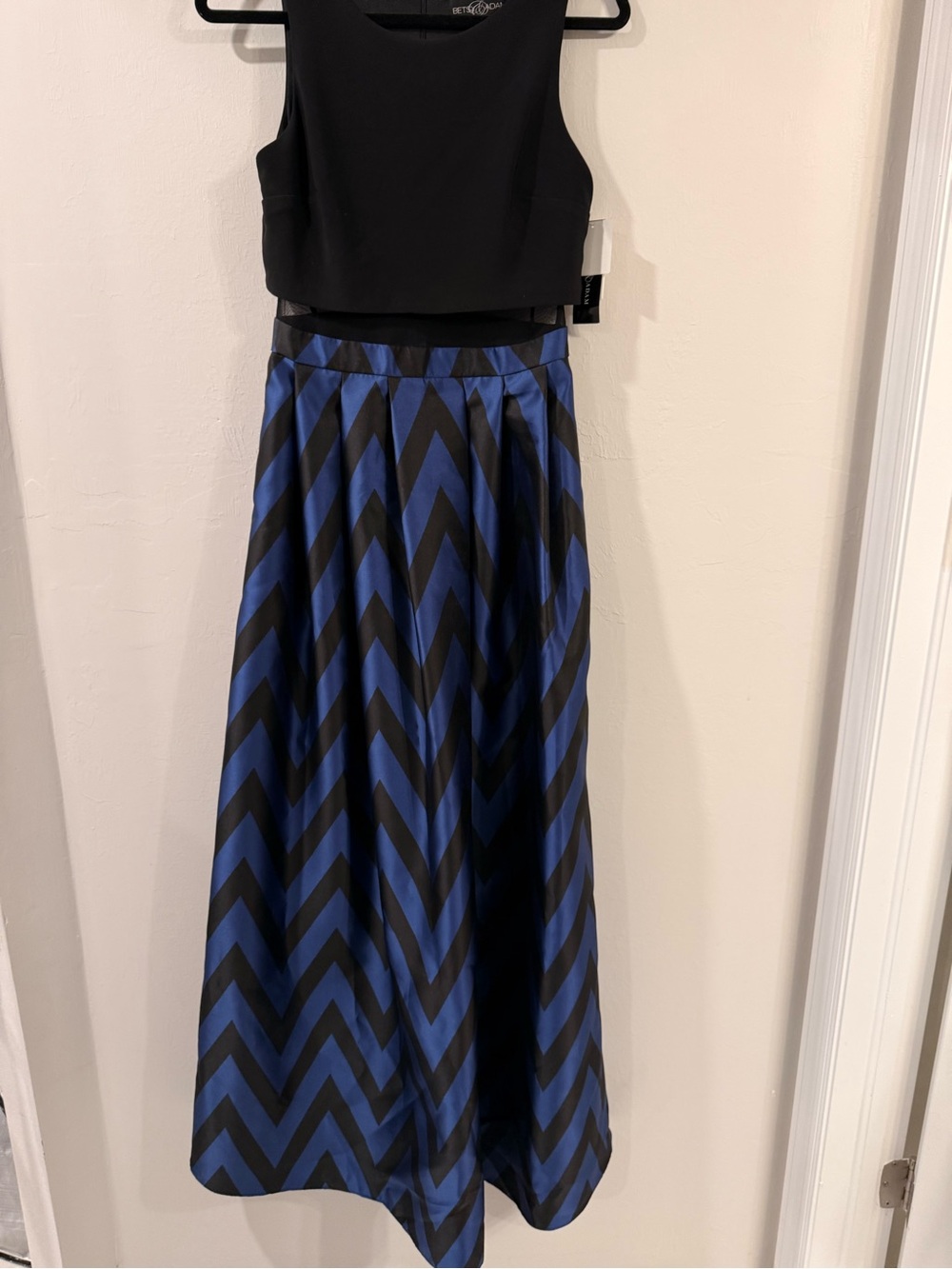 Betsy & Adam Black and Blue Chevron Maxi Skirt